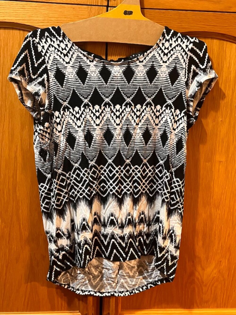Black & White Geometric Short Sleeve Tee